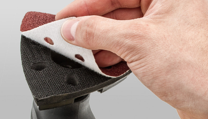 Hârtie abrazivă triunghiulară cu fixare tip Velcro